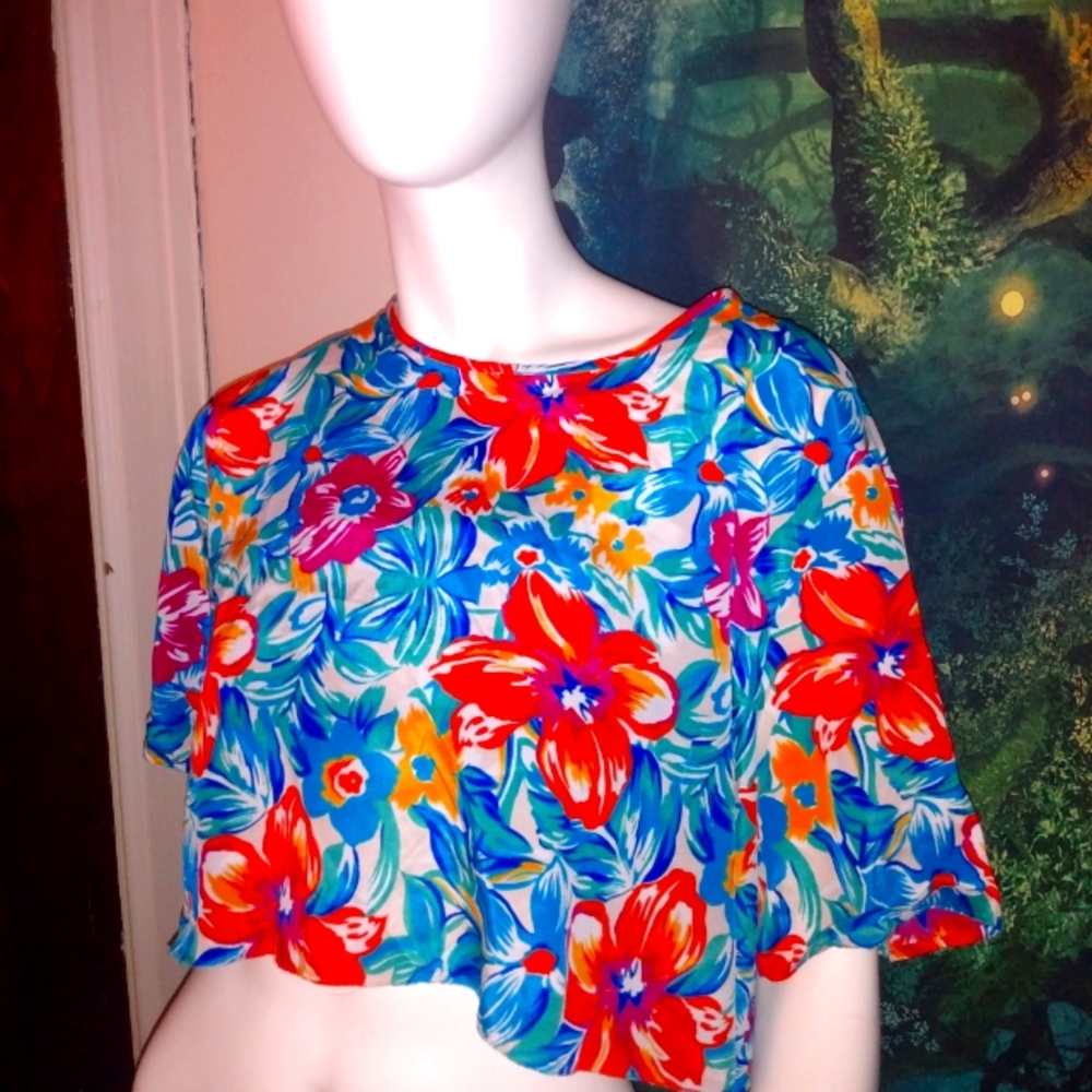 Vintage Floral Silky Crop Top Size M